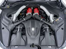 3.9L V8エンジン。620PSを発揮します。