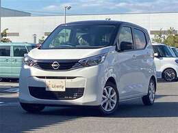 ■□■□■ グループ年間総販売台数は20000台！！  販売分だけ仕入れるので、最新の車が在庫に並びます！！  ■□■□■