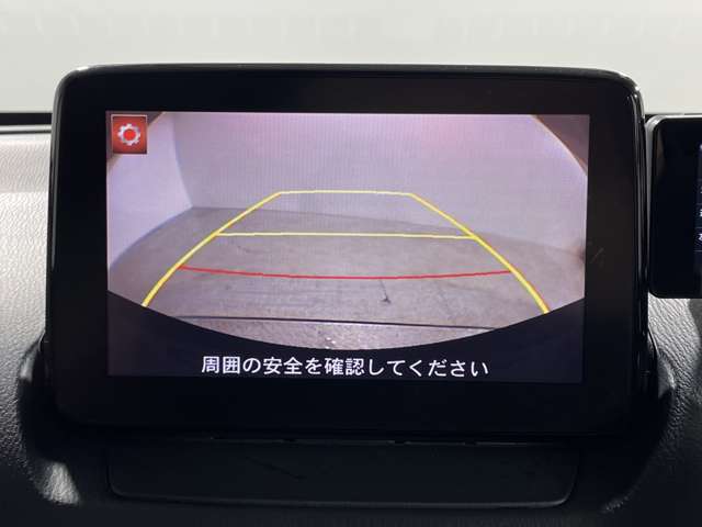 【　バックカメラ　】便利なバックカメラ装備で安全確認を頂けます。駐車が苦手な方にもオススメな便利機能です♪