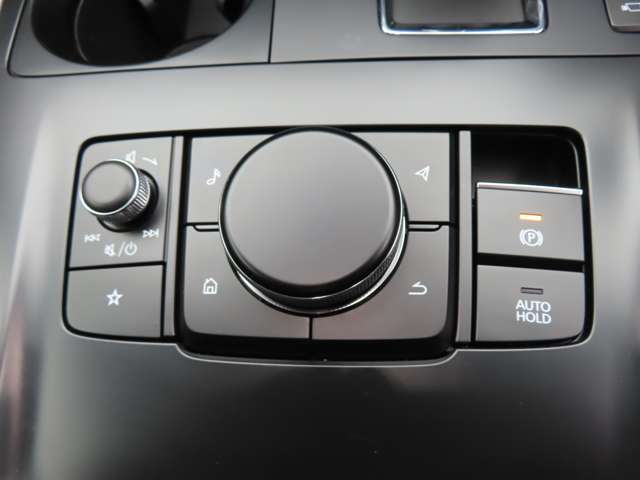 ☆マツダ　コネクトのコマンダーコントロール。手元を見なくてもナビの操作や設定がスムーズに行えます☆