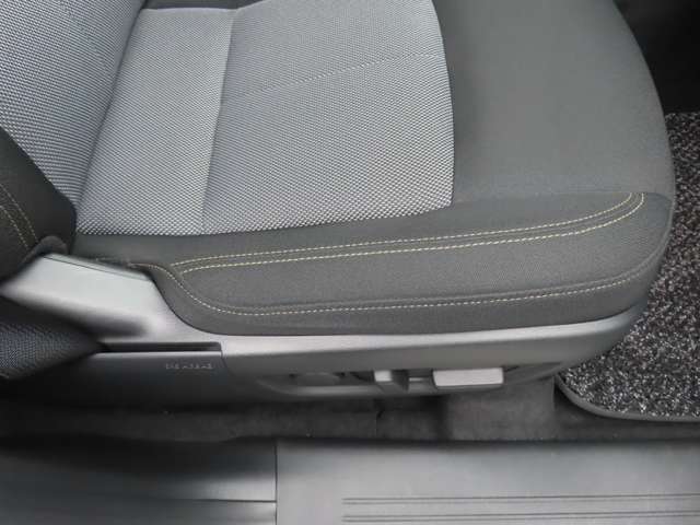 ☆パワーシートは2人分のメモリー機能付きです。その都度、調整し直す手間が無いので便利です☆