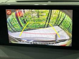 【バックカメラ】駐車時に後方がリアルタイム映像で確認できます。大型商業施設や立体駐車場での駐車時や、夜間のバック時に大活躍！運転スキルに関わらず、今や必須となった装備のひとつです！