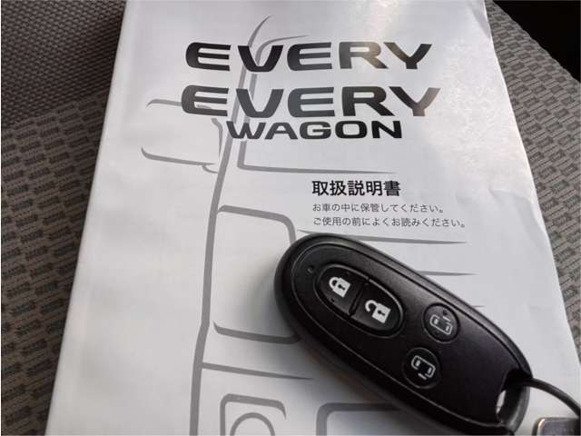 ☆電動パワースライド付き車両になります！運転席に乗ったままご家族やご友人を後部座席に誘導するのに大変便利で、荷物を持ったままの時は大変助かります！