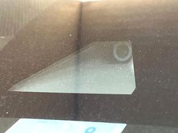 【トヨタセーフティセンス】走行中に前方の車両等を認識し、衝突しそうな時は警報とブレーキで衝突回避と被害軽減をアシスト。より安全にドライブをお楽しみいただけます。