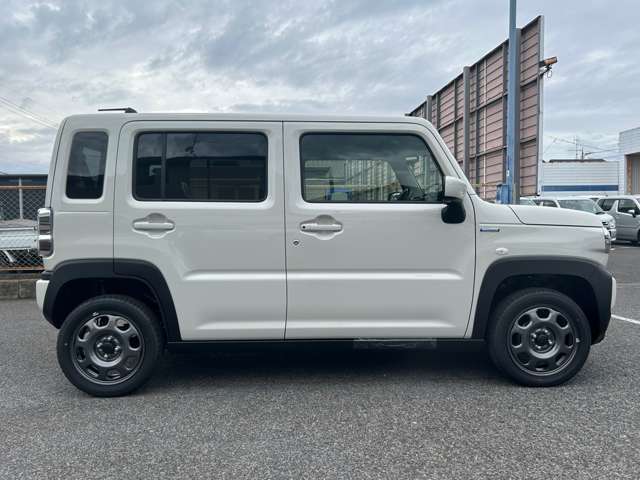 ◆ルームクリーニング◆中古車は匂いや汚れが気になる...そんな不安を和らげるルームクリーニングも施工可能です。是非ご相談ください。