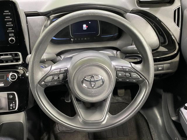 ステアリングも使用感が少なく、きれいな状態となっております♪