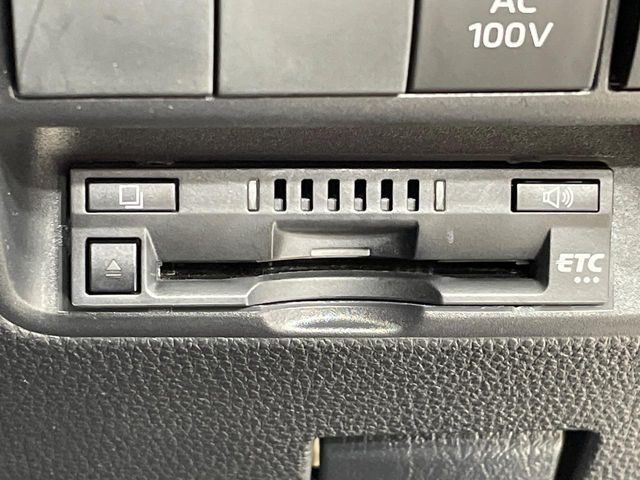 【ETC】高速道路の料金所をストレスなく通過！話題のスポットやサービスエリアに多い「スマートIC」利用時は必須のアイテムです。当店でセットアップを実施、ご納車当日からすぐにご利用いただけます！