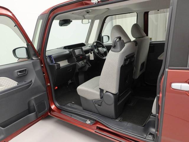 愛知ダイハツのお店では、ダイハツ車を知り尽くしたプロフェッショナルなサービススタッフが、専用の診断機器を使って各システムを点検しております。