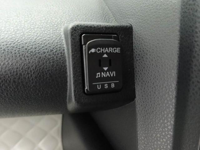 1年間”走行距離無制限”（無償保証）のまごころ保証付きのお車は、プラス1年、プラス2年の保証延長も可能です（延長保証分は別途有償となります）。※一部対象外の車もございます詳しくは営業スタッフまで