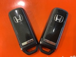 便利なスマートキー。ボタン一つで開錠できます