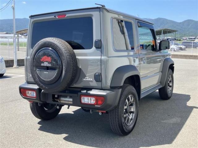 全国に店舗を展開しているのでどこでもお取り寄せが可能です！この車が気になるけど遠方だから・・・と諦める必要はありません！※別途陸送費が必要です。