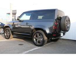 ジャガー・ランドローバーの認定中古車は、ご納車後24ヶ月(走行距離無制限)の認定中古車保証が無料付帯！当店を含む全国のジャガー・ランドローバー正規ディーラーにて対応いたします。