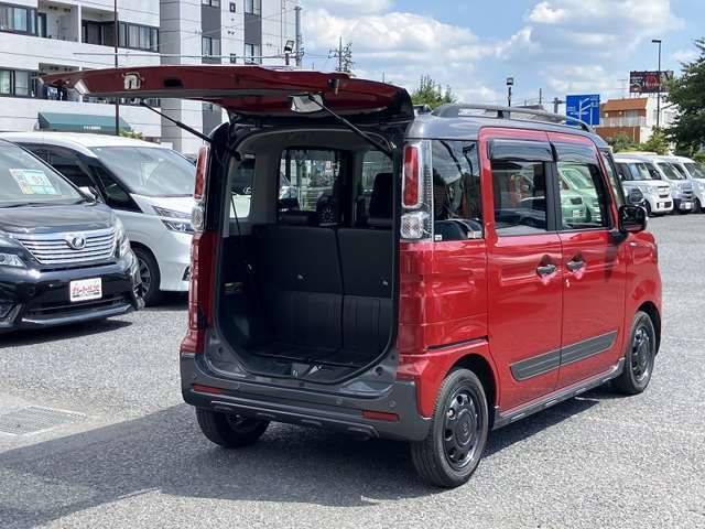 自社ローン店の中古車は市場価格より高いことがよくあります。カートルズは金利なしでも適正価格！金利なしでも車両価格が高くては意味がありません。カートルズは自社ローンでありながら、適正価格を心がけています