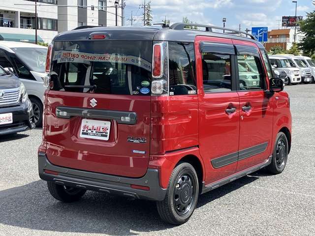 ★外装は専門業者にお願いして磨きをかけ小さなキズを落としてツヤを出します★お客様に購入頂いた全てのクルマは指定工場で整備を行います★購入車両のキズやヘコミが気になる場合は自社工場にて修理も承ります。