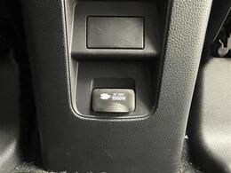 【運転席操作部】『運転席周辺の装備』の画像になります。快適なドライブを楽しむための機能が装備されています！運転席から触れるので使いやすいです！