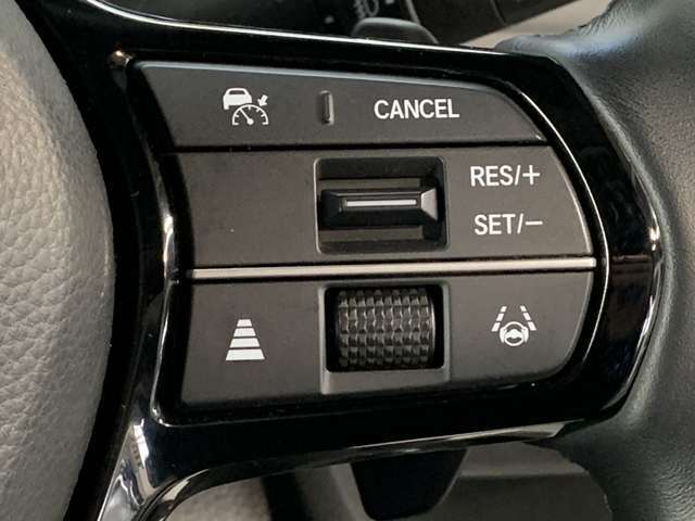 ホンダセンシング付きです！様々な安全装備と運転支援装置があなたを危険から守り運転の負担も軽減してくれます！操作は簡単ですので心配はしないで下さい。