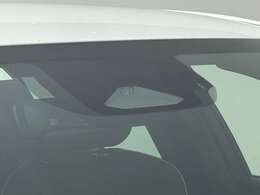 【　衝突被害軽減ブレーキ　】衝突軽減ブレーキ付き♪誤操作で万が一、前方の車に衝突しそうになった際に自動でブレーキが作動し衝突の被害を軽減します！