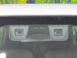 【スズキ　セーフティサポート】走行中に前方の車両等を認識し、衝突しそうな時は警報とブレーキで衝突回避と被害軽減をアシスト。より安全にドライブをお楽しみいただけます。