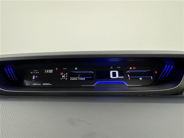 【スピードメーター】メーターがシンプルで見やすく運転しやすいですね！