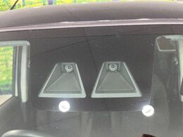 【トヨタセーフティセンス】走行中に前方の車両等を認識し、衝突しそうな時は警報とブレーキで衝突回避と被害軽減をアシスト。より安全にドライブをお楽しみいただけます。