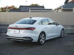 遠方へのご納車も承っております。　ご納車後は最寄のアウディ正規ディーラーで点検整備や保証修理が受けられます。