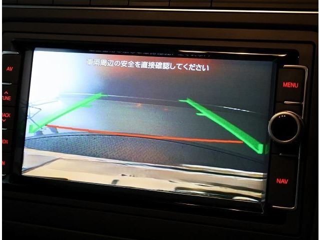 バックカメラ【死角となる後方の視界確保】