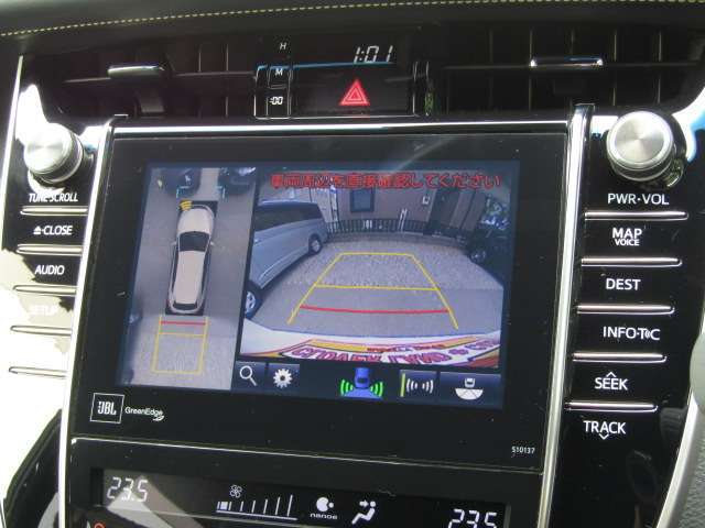 死角を極力減らす為に作られたパノラミックビューモニター搭載で駐停車も安心です☆