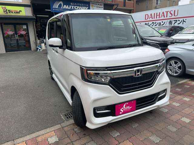 タイヤ交換、オーディオ、バックカメラなどの取付け、アルミホイールなどのご相談もお気軽に☆お客様のこだわりのスタイルへのカスタムもクルマ好きのスタッフと一緒に考えてみませんか？