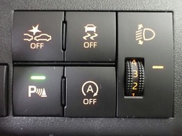 ◆車に車両状態評価書を明示し、修復歴の有無、車両点数、傷、凹み、板金塗装、タイヤの溝、外装パーツ（パネル）交換の有無などを表記し、透明性のある中古車販売を促進しています◆