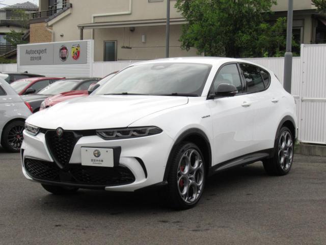 フロントマスクは、かつて、シンボリックなヘッドライトを有した　SZ　ZAGATO　やPROTEO　から着想を得て、デザインされたヘッドライト周りがかっこいいです