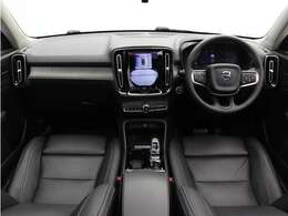 Google搭載/ETC2.0/360度カメラのフルセット搭載。9インチ・タッチスクリーン式センターディスプレイと、モード選択式の12.3インチデジタル液晶ドライバー・ディスプレイを装備。