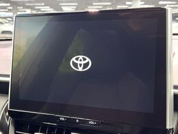 【10.5インチナビ】高級感とインパクトのある大画面ナビを装備。各種オーディオ操作はもちろん、スマホ連携もできる利便性の高いナビです♪