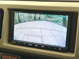 【バックカメラ】駐車時に後方がリアルタイム映像で確認できます。大型商業施設や立体駐車場での駐車時や、夜間のバック時に大活躍！運転スキルに関わらず、今や必須となった装備のひとつです！