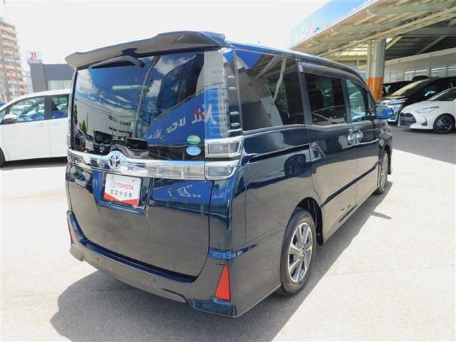 スタイリッシュなリヤスタイル