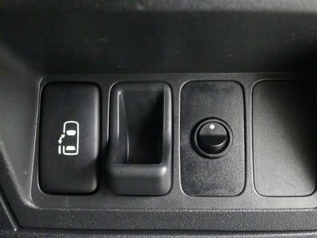 サービス工場完備。車検・メンテもお任せください！