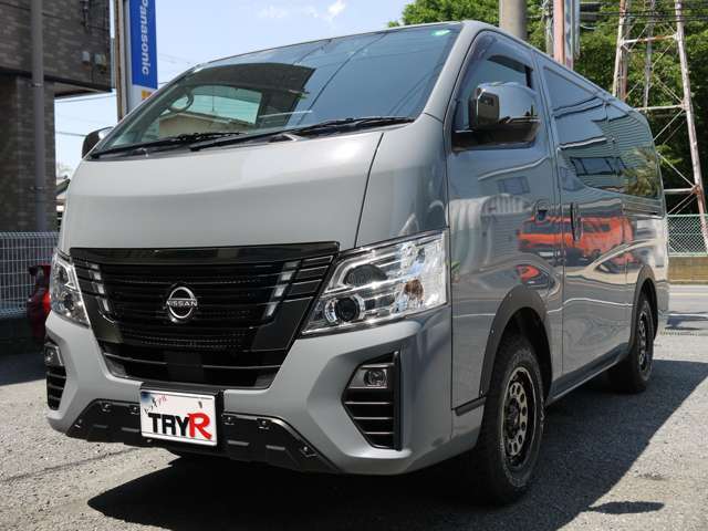 ★グランドプレミアムGXの4WD入庫です★ビックX11型ナビにフリップダウンモニター★左側パワスラ★ベットキット付★ナイトロパワー15インチアルミ★薄型オーバーフェンダーにフロント＆リアバンパーガード付