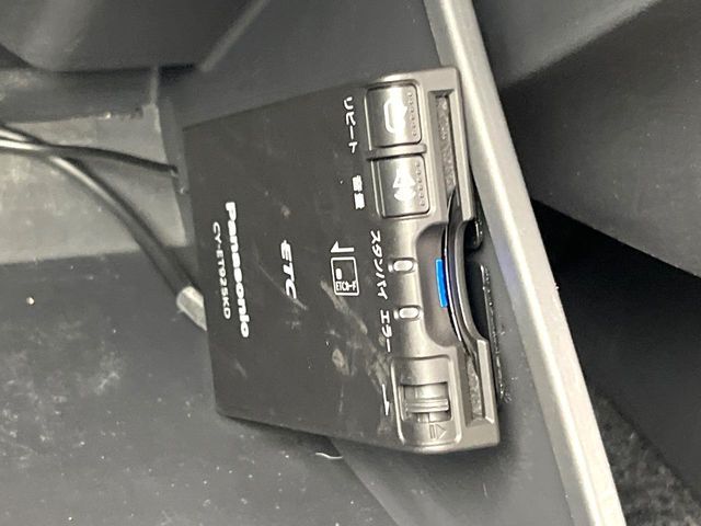 【ETC】高速道路の料金所をストレスなく通過！話題のスポットやサービスエリアに多い「スマートIC」利用時は必須のアイテムです。当店でセットアップを実施、ご納車当日からすぐにご利用いただけます！