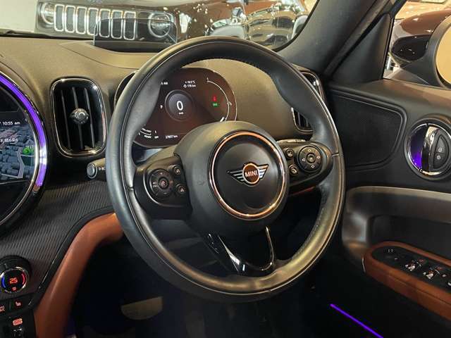 安心してカーライフを始めていただくことが出来るよう、必要な整備を実施し整備記録簿を発行いたします。