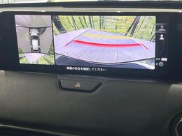 【360°ビューモニター】専用のカメラにより、上から見下ろしたような視点で360度クルマの周囲を確認することができます☆死角部分も確認しやすく、狭い場所での切り返しや駐車もスムーズに行えます。