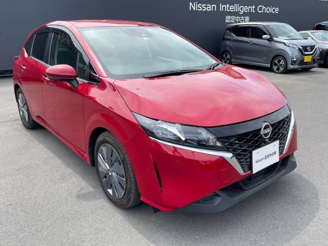 人気のグレードのお車ですので、お問い合わせはお早めに。TEL：042-721-8123