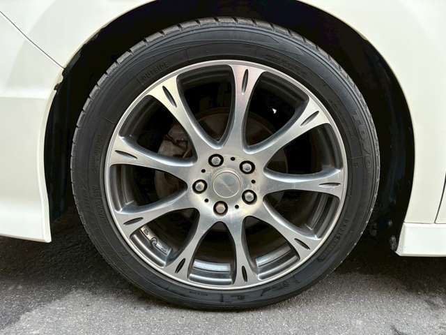 タイヤ＆ホイール、バッテリー等格安にてご提供いたしますので詳しくは担当まで。自社ローン可能！自社分割、低与信ローンも可能です。