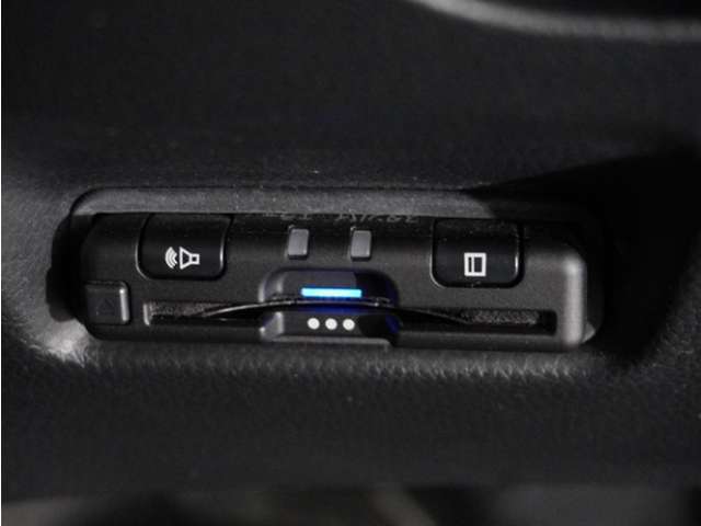 【ETC車載器】高速道路のご利用時にとても便利なETC車載器。セットアップ(費用別途)後にお渡ししとなります。