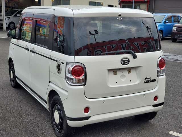 ☆チャンスの魅力10☆　　お客様に少しでも安くお車を提供するために、チャンスでは店舗看板や、装飾、展示車両用のポップやシールなど、ほとんどの物を自社制作しています！スタッフの手作りの物も多数あります！