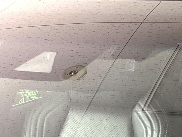 【トヨタセーフティセンス】走行中に前方の車両等を認識し、衝突しそうな時は警報とブレーキで衝突回避と被害軽減をアシスト。より安全にドライブをお楽しみいただけます。