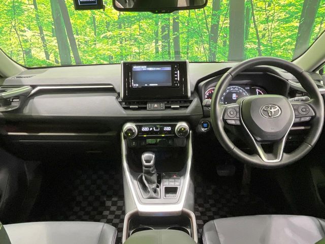 グループ総在庫数約30，000台！！全国の系列店からメーカー・車種問わずご紹介出来るので、あなたにピッタリのお車が見つかるはずです♪まずはお問い合わせ下さい☆