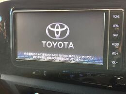【純正7インチナビ】人気の純正ナビを装備しております。ナビの使いやすさはもちろん、オーディオ機能も充実！キャンプや旅行はもちろん、通勤や買い物など普段のドライブも楽しくなるはず♪
