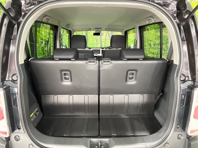 普段のお買い物や通勤、送迎等に十分な荷室スペースを確保しております。セカンドシートを倒すと、大きな荷物の積載も可能です♪