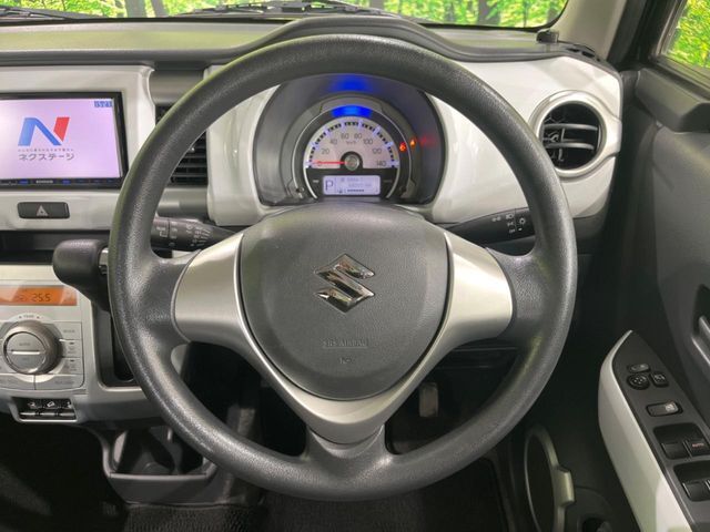 ステアリングも使用感が少なく、きれいな状態となっております♪