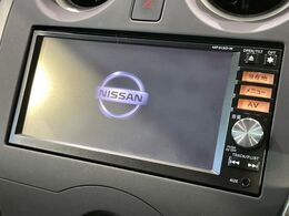 【純正ナビ】人気の純正ナビを装備。オーディオ機能も充実しており、Bluetooth接続すればお持ちのスマホやMP3プレイヤーの音楽を再生可能！毎日の運転がさらに楽しくなります！！