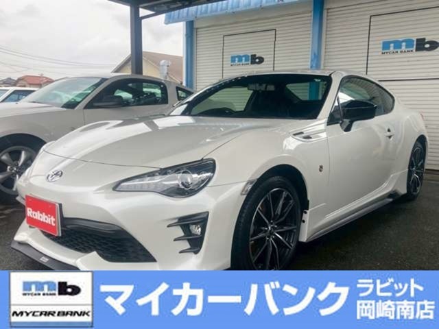 TRDサイドエアロ＆リアスポイラー　TOMSフロントエアロ　柿本マフラー　ケンウッドナビTV　BTオーディオ　Bカメラ　ETC　スマートキスペアー　LEDヘッド　新車保証書